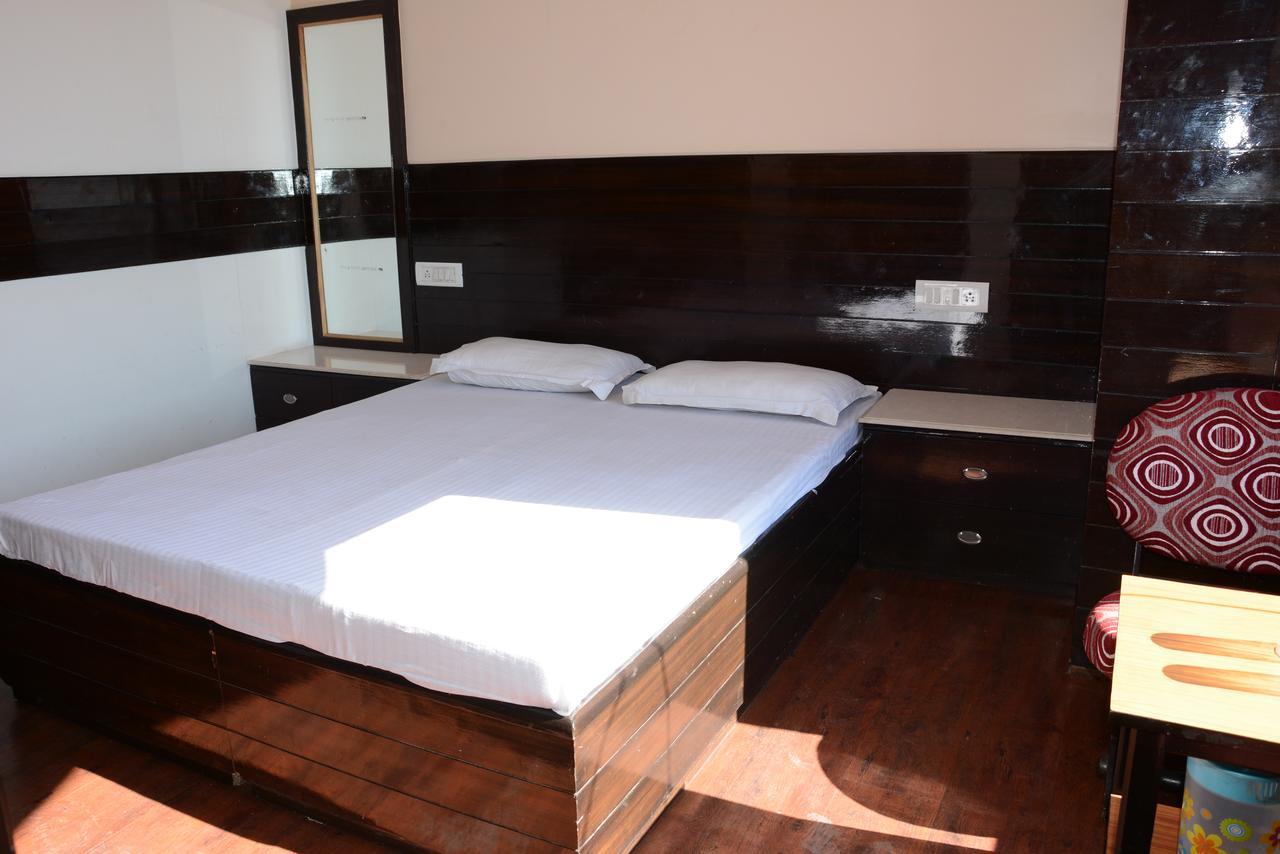 Hotel Basant ชิมลา ภายนอก รูปภาพ